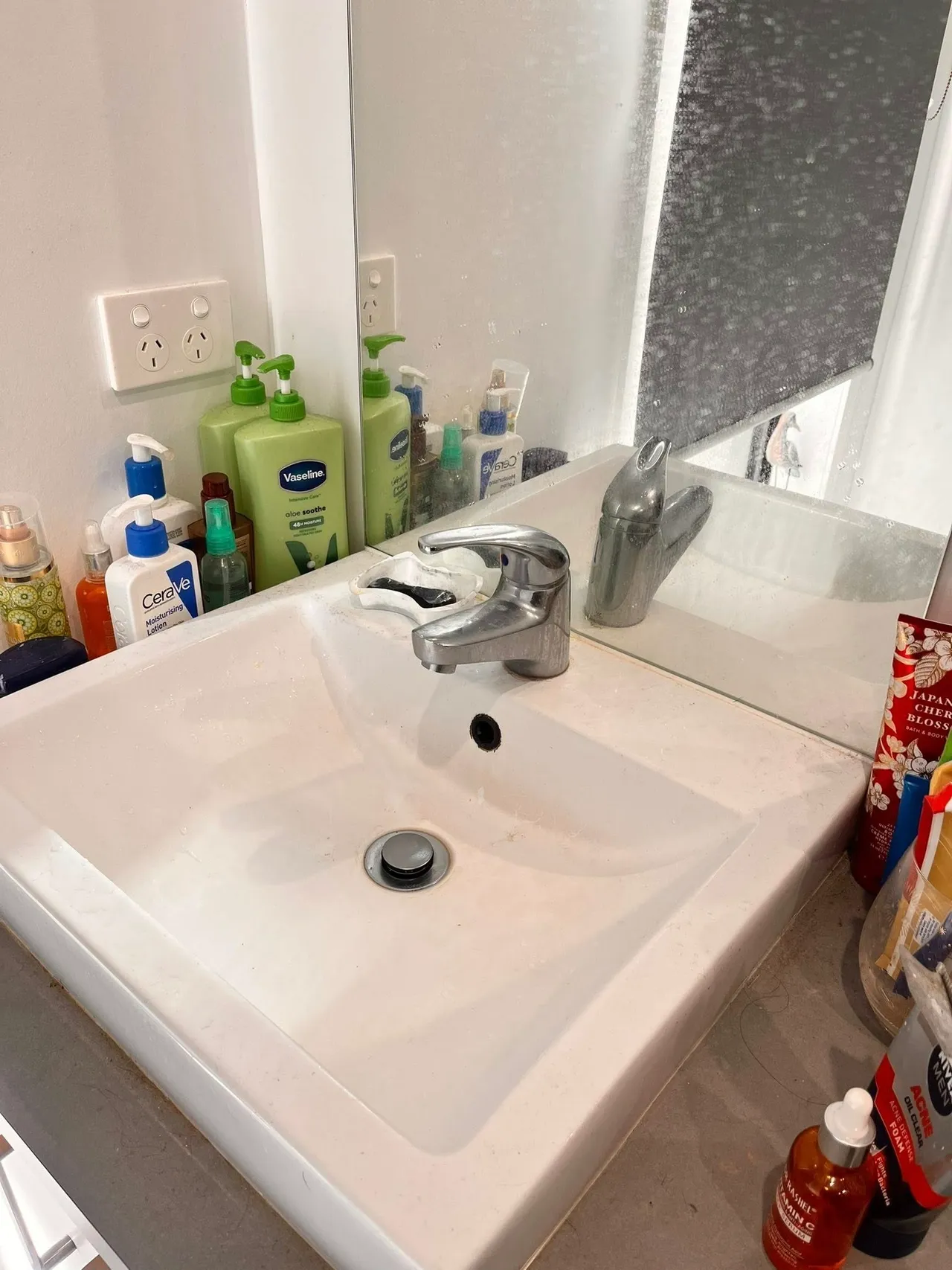 Bathroom before cleaning